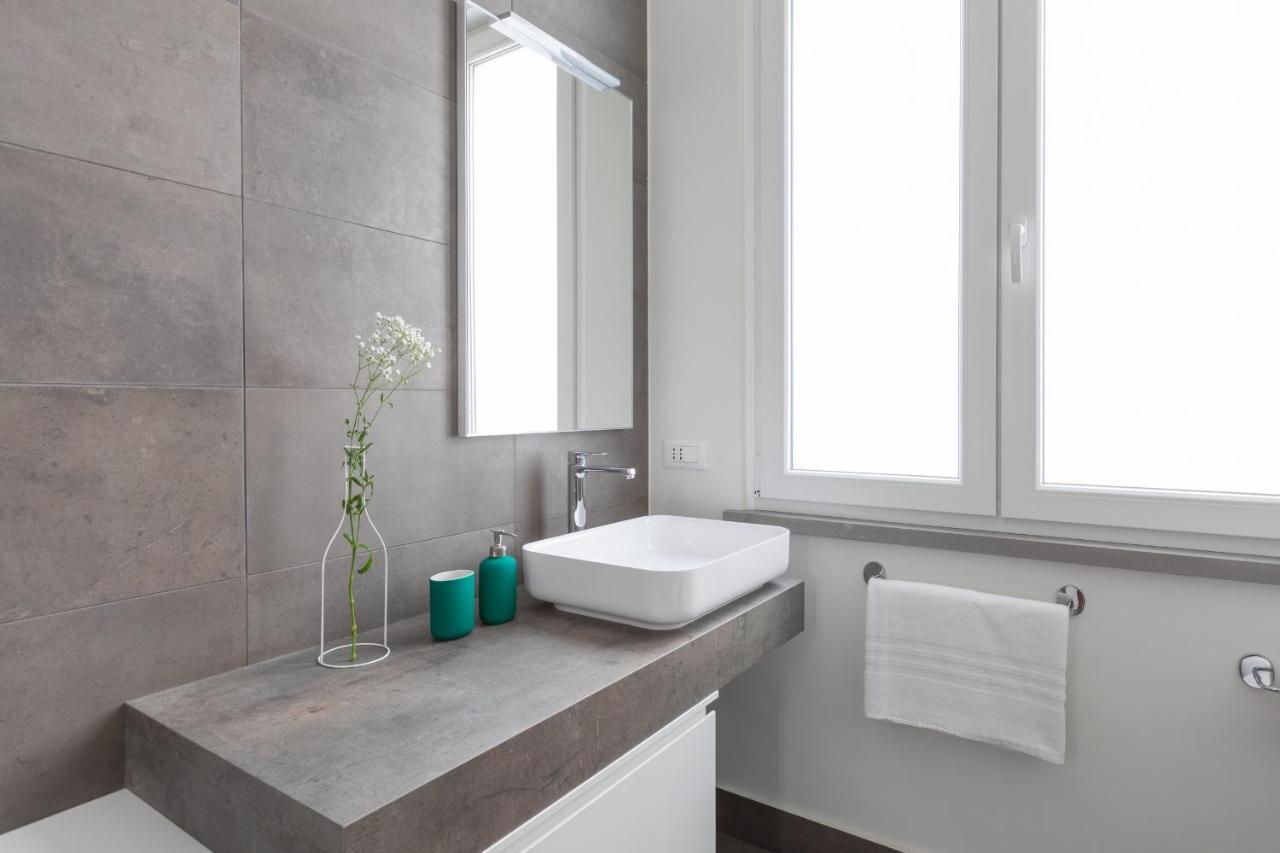 Top Floor Apt With Rooftop Terrace Near St. Peter Рим Екстериор снимка