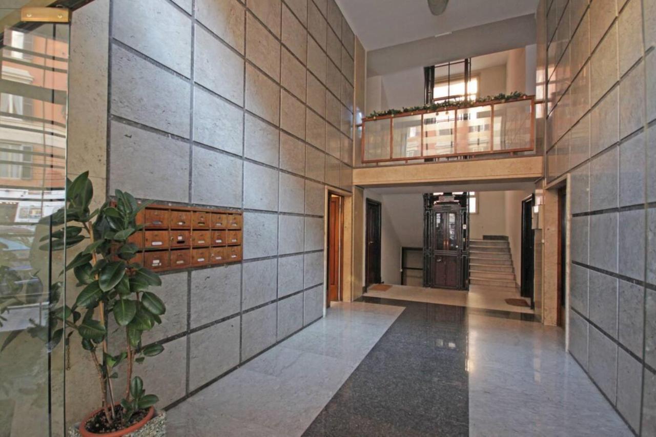 Top Floor Apt With Rooftop Terrace Near St. Peter Рим Екстериор снимка